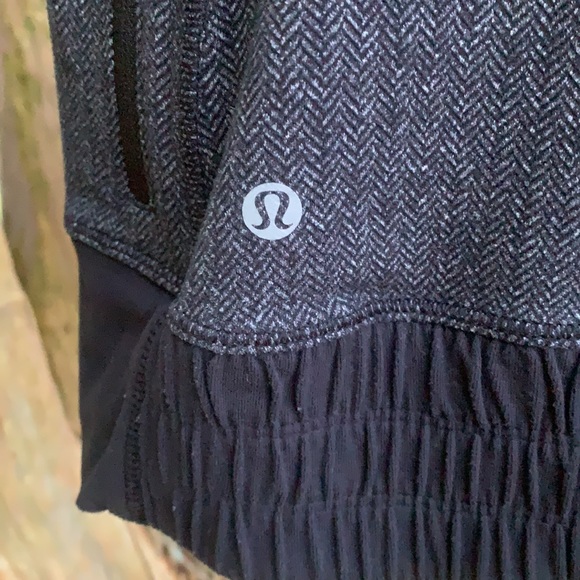 Lululemon Think Fast Hoodie Heathered Herringbone Black - Picture 12 of 16